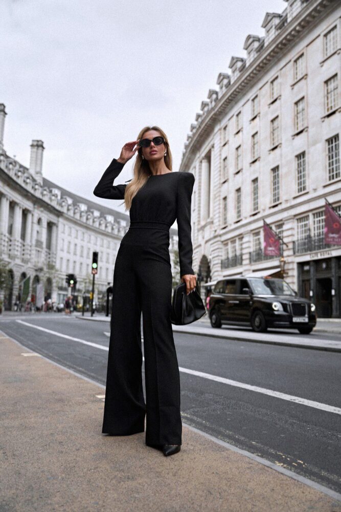 Elegantan ženski kombinezon