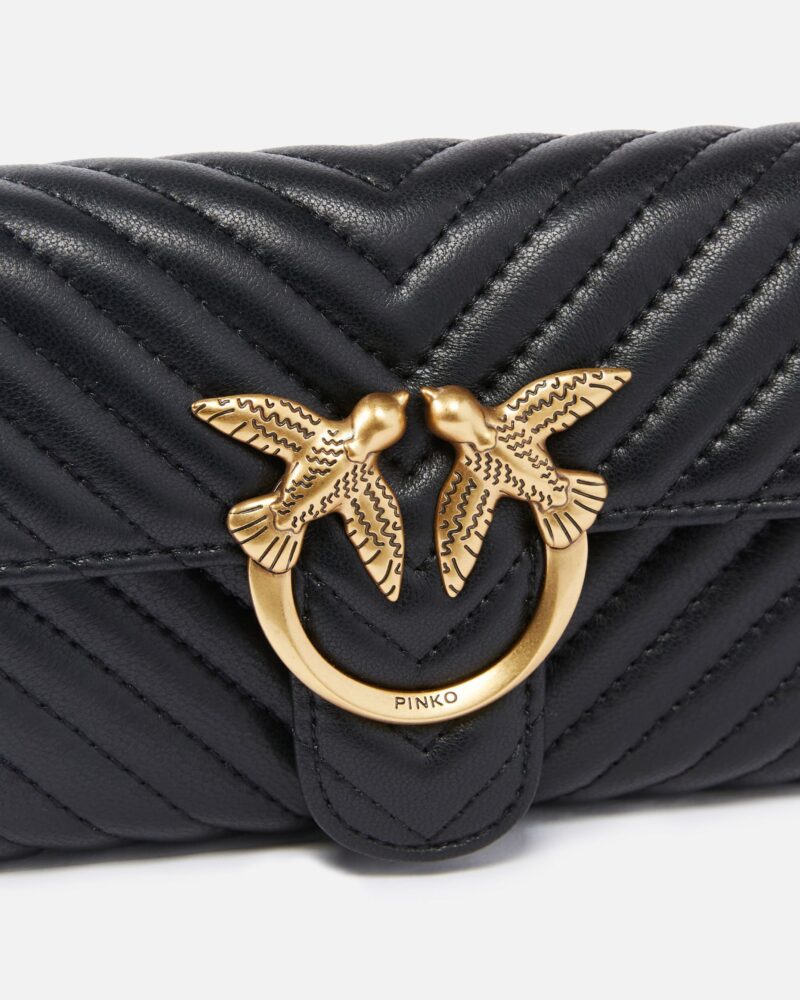 Koliko košta torbica Pinko