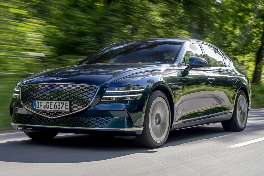 Luksuzni Električni Automobil