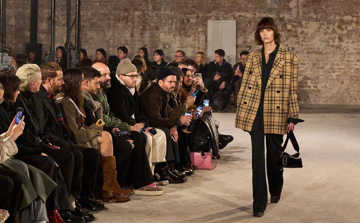 Nova kolekcija Ami Paris jesen zima 2025