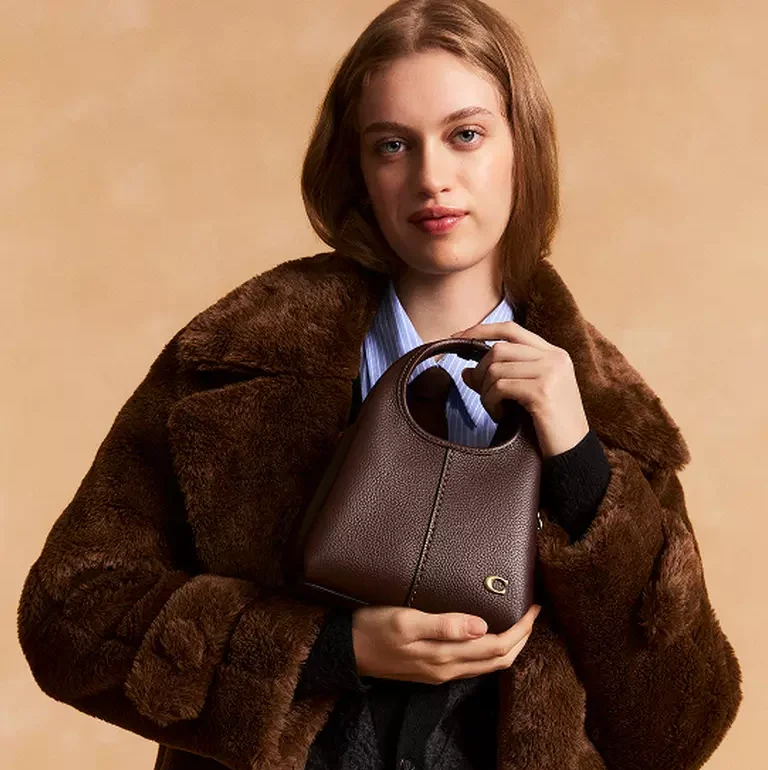 Je li Coach luksuzni brend – kako ga zapravo klasificirati?